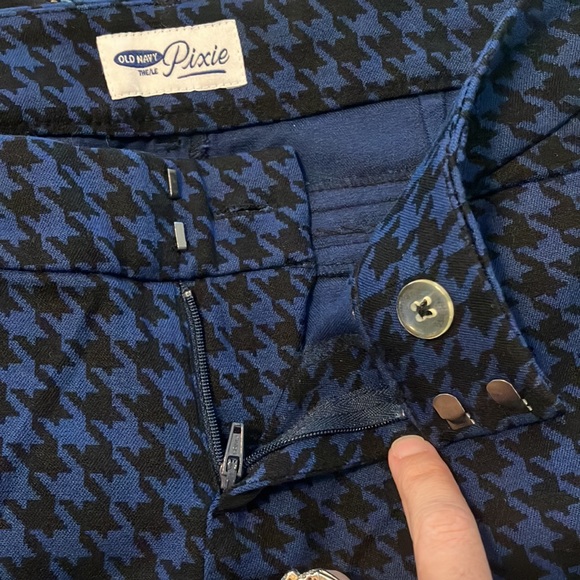 Old Navy Pixie Houndstooth pants - Picture 6 of 8
